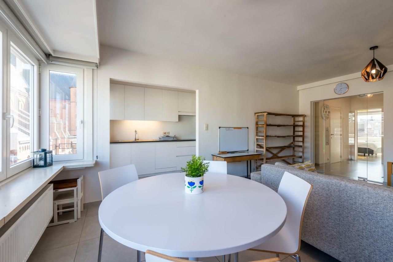Modern Apartment With Free Parking Ostend Exterior photo